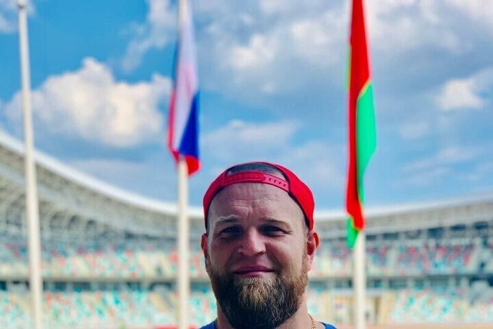 Спортсмен из Мариуполя завоевал серебро на мировом чемпионате по легкой атлетике в Индии