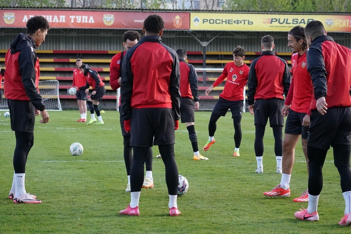 Тульский "Арсенал" в 12-м туре ждет "матч за 6 очков" с "Нефтехимиком"