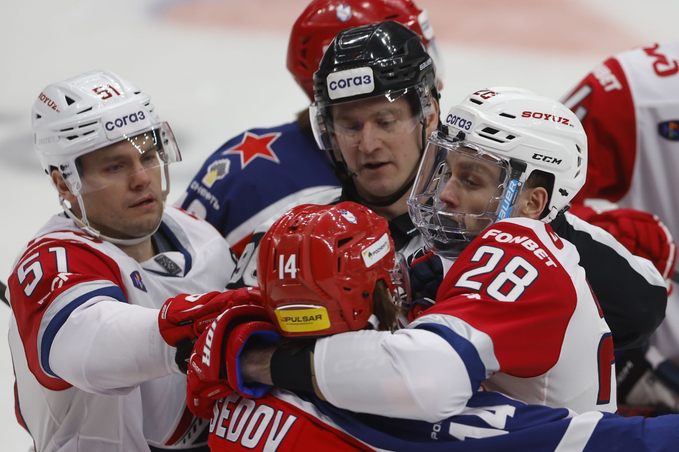 ЦСКА — «Локомотив»: во сколько начало матча КХЛ, где смотреть трансляцию