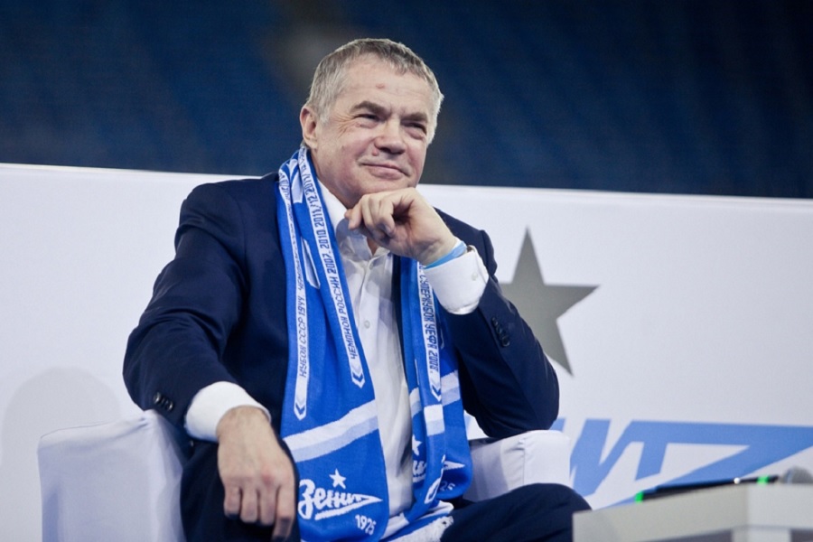 Экс-глава «Зенита» Медведев пропустит следующий матч «Амкала» в Кубке России